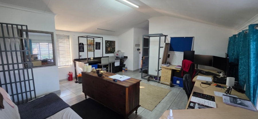 Commercial Property for Sale in Ifafi North West